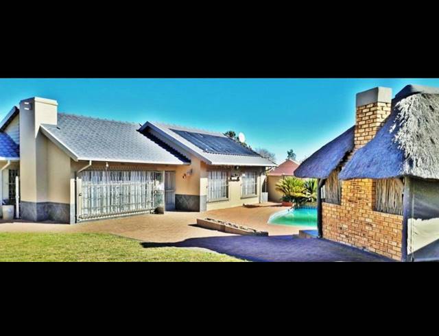 4 BEDROOM HOUSE FOR SALE IN GREEN HILLS